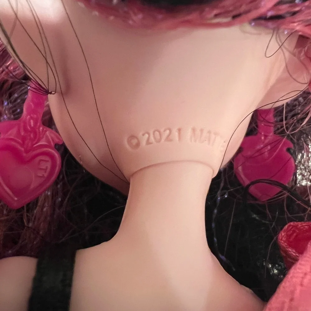 Monster High‎ Draculaura Doll Monster Ball 2021 black pink clothes shoes